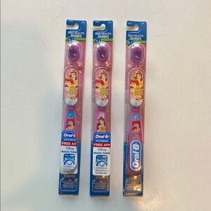 NEW Oral-B Kids Toothbrush Set with Princess Design